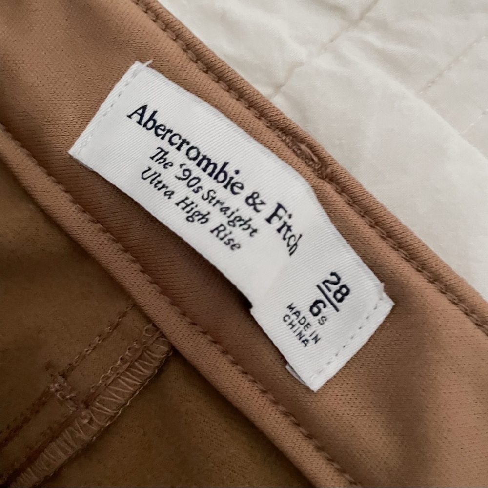 Abercrombie & Fitch 90s Straight Ultra High Rise Faux Leather Pants - Picture 3 of 4